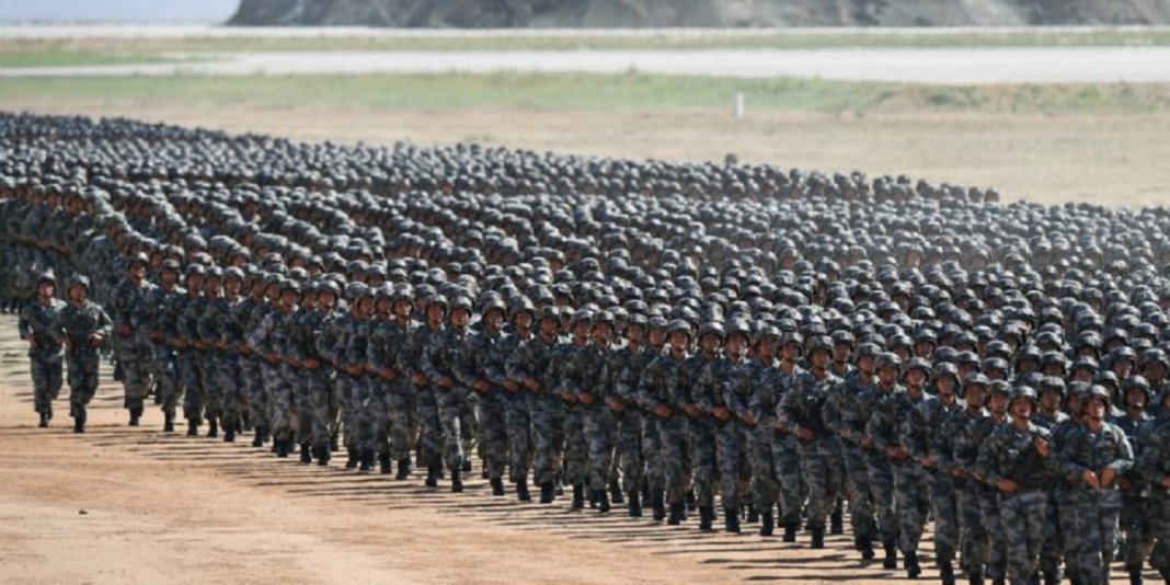 O governo chinês envia cerca de 60.000 soldados para plantar árvores
