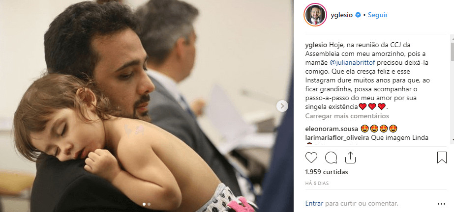 sensivel-mente.com - Deputado do Maranhão é clicado com filha bebê no colo em reunião e imagem viraliza