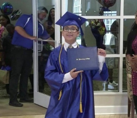 “Gênio” de 11 anos ao se formar diz: “vou provar pela ciência a existência de Deus”