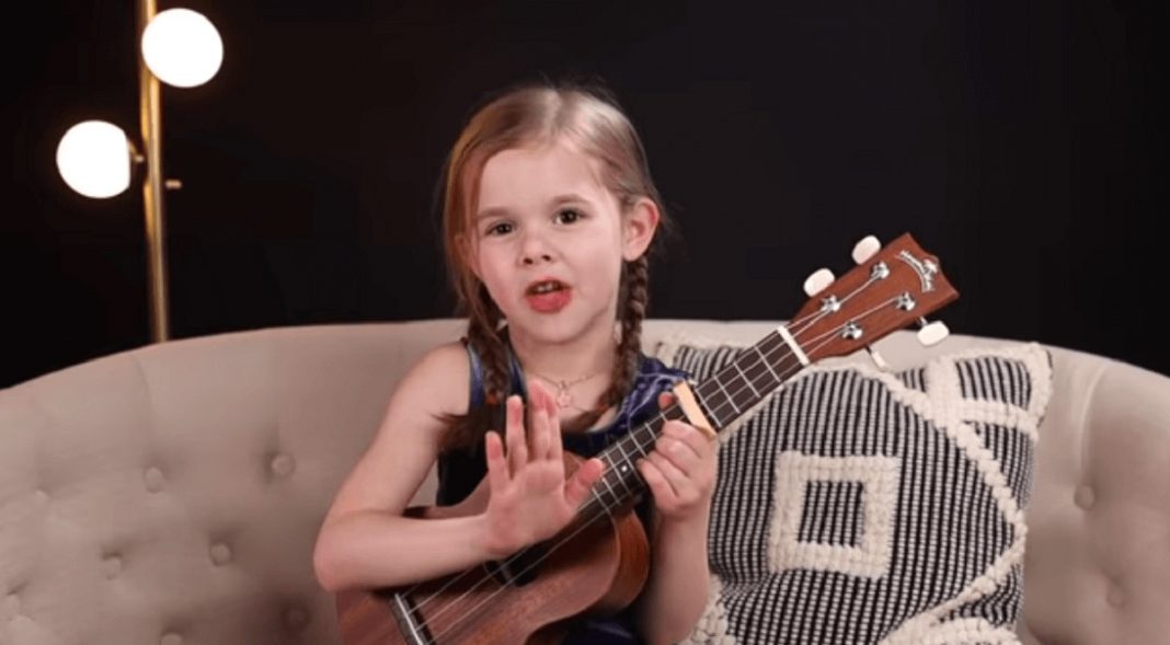 Vídeo de uma garotinha de 6 anos interpretando Elvis Presley emociona e viraliza na  internet!