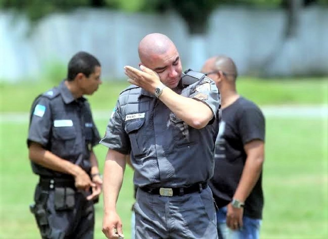 Suicídio provoca mais mortes de policiais do que em combates, indica relatório