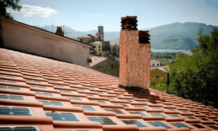 Empresas Italianas criaram telha que já vem com placas solares Telhas com painel solar - Empresas Italianas criaram telha que já vem com placas solares