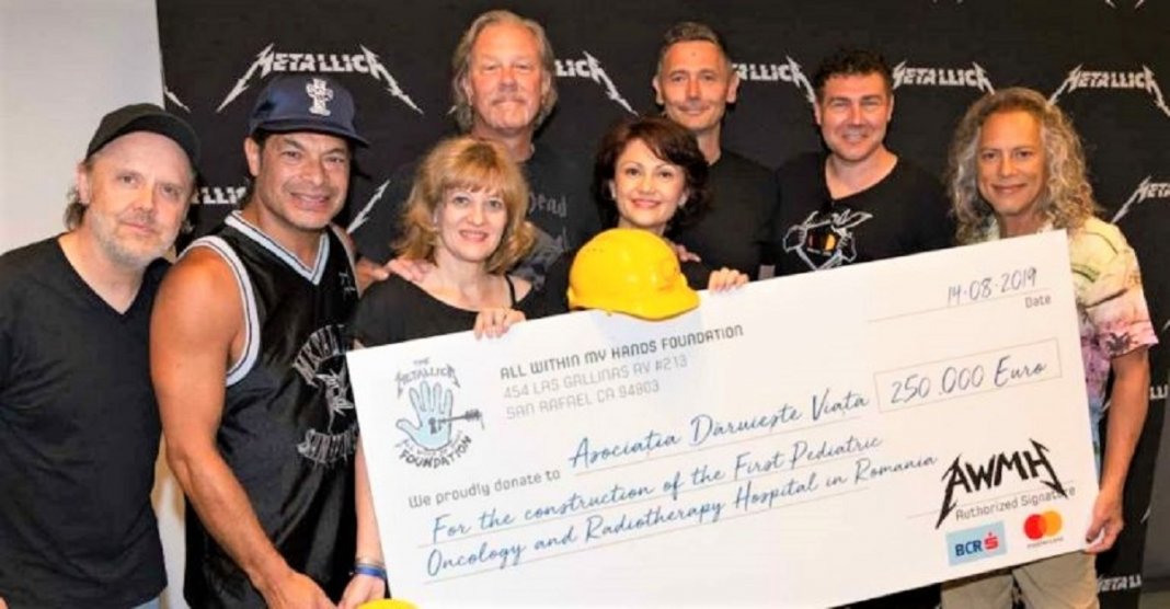 Banda Metallica doou R$ 1 milhão para construção de hospital pediátrico de oncologia na Romênia