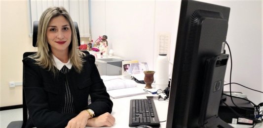 Juíza prioriza processos para não deixar nenhuma criança sem lar