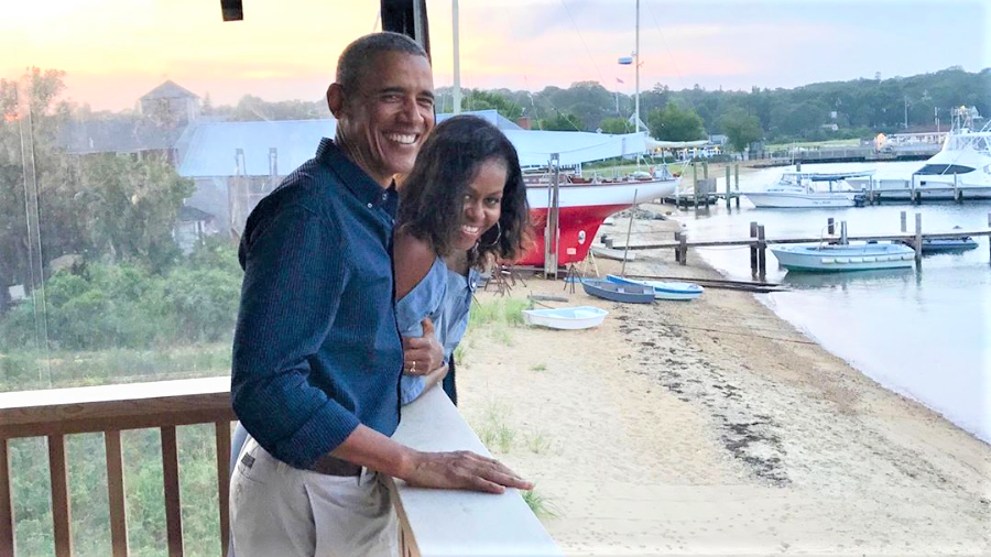 Michele Obama diz: “Escolha se casar com alguém que você respeita”. michelle e barack obama 1575380436195 v2 900x506 - Michele Obama diz: “Escolha se casar com alguém que você respeita”.