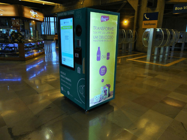 sensivel-mente.com - S&atilde;o Paulo d&aacute; in&iacute;cio a projeto que troca garrafa pet por cr&eacute;dito em transporte p&uacute;blico