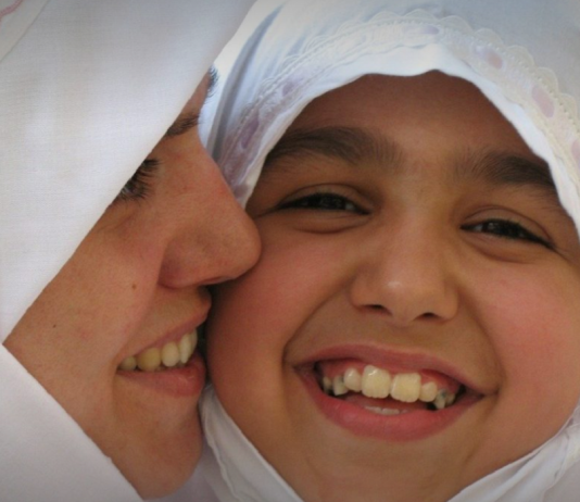 Gente religiosa de verdade respeita a religião dos outros como se fosse a sua