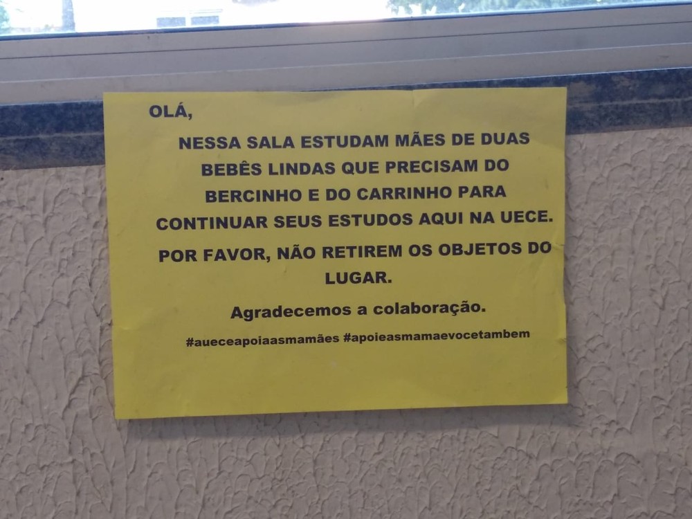 sensivel-mente.com - Alunos montaram berçário na sala de aula para pais cuidarem de suas crianças durante o curso de PÓS no Ceará