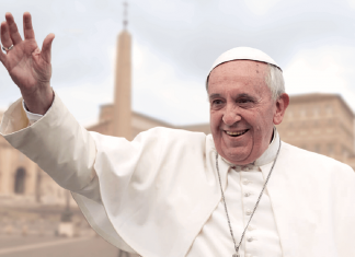 “Preparem-se para tempos melhores”, avisa o Papa Francisco, em entrevista
