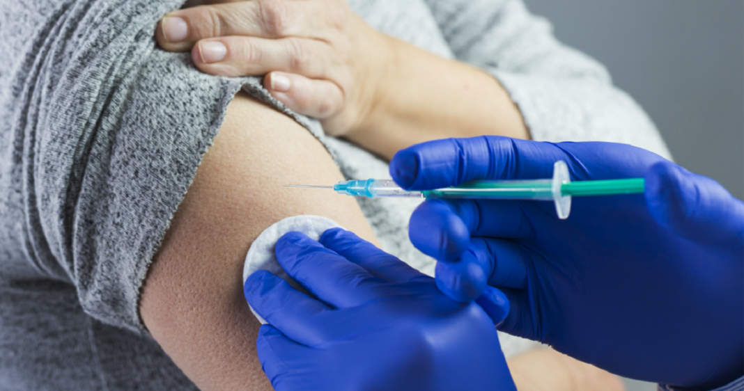 Rússia confirma que fará uma vacinação em massa na sua população no mês de outubro