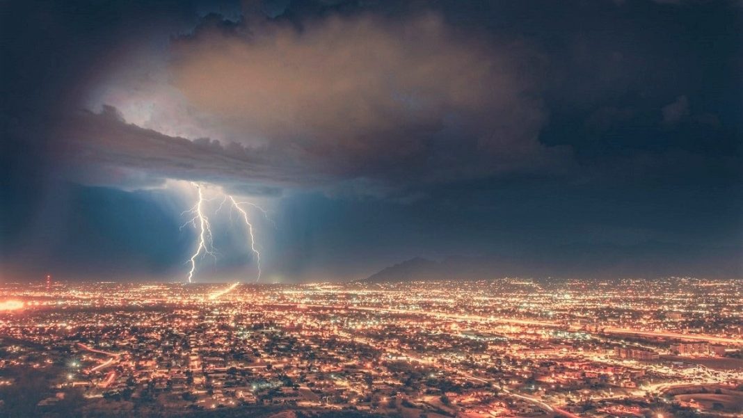 Não tenha medo, a tempestade é só um aviso de que algo extraordinário Deus está fazendo