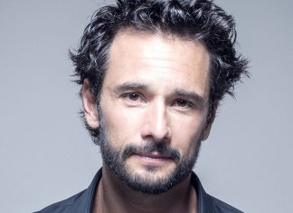 O que se esperava de Regina Duarte, veio de Rodrigo Santoro: uma merecida homenagem aos artistas falecidos