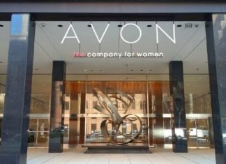 Avon demitiu executiva que tinha uma empregada idosa em condições semelhantes à escravidão