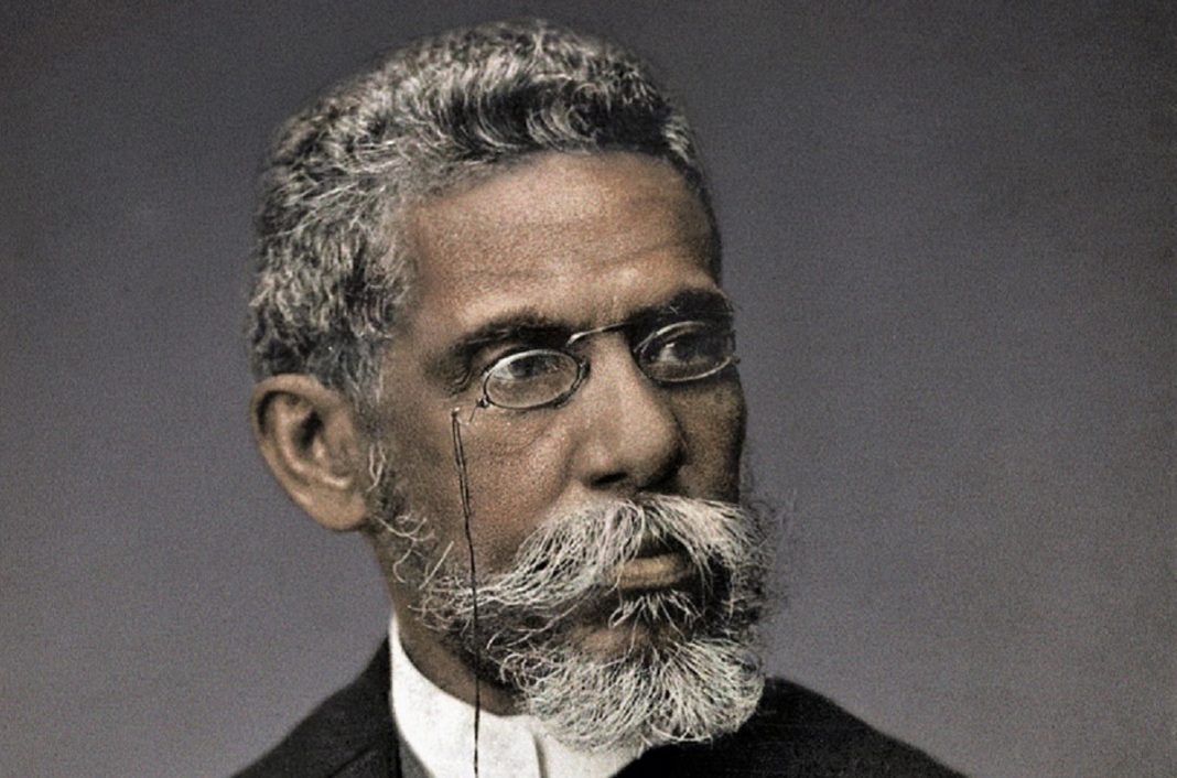 Clássico de Machado de Assis, com nova tradução, esgota em um dia nos EUA