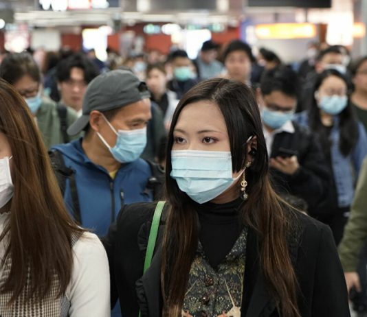 Usar máscaras durante a pandemia é um sinal de respeito mútuo. É como dizer: todo mundo importa