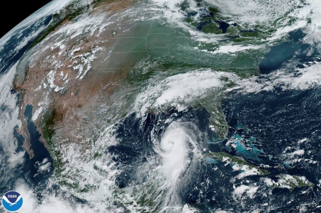 O Furacão Laura está indo em direção à Costa do Golfo dos EUA e a previsão é de danos devastadores