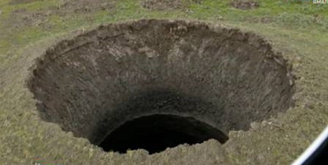 Crateras gigantes aparecem na Rússia e intrigam os cientistas: “Não estou pronto para divulgar”