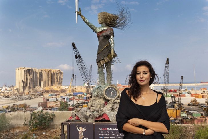 sensivel-mente.com - Artista libanesa cria escultura poderosa com as cinzas deixadas pela explosão em Beirute. Um tributo