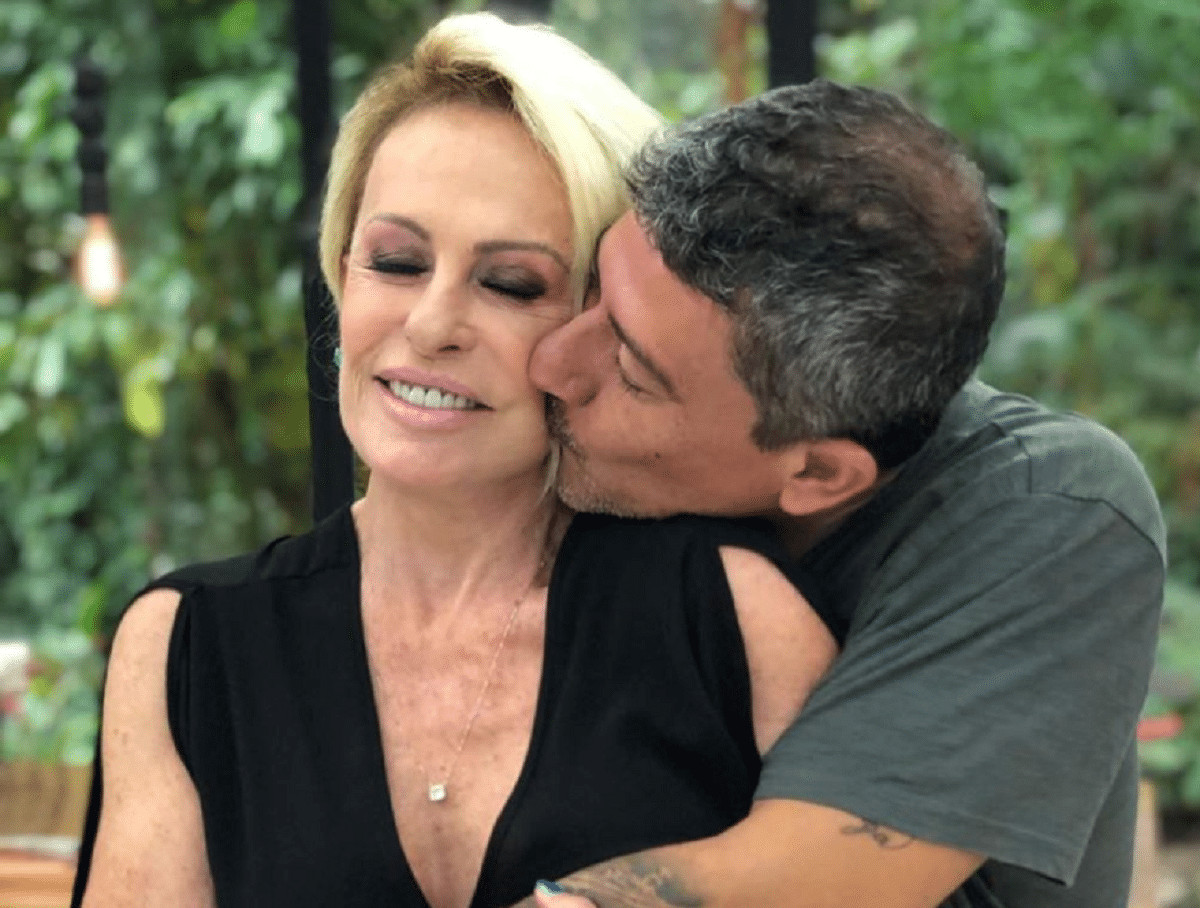 sensivel-mente.com - Morre Ator Tom Veiga, ele interpretava o LOURO JOS&Eacute;, em programa de Ana Maria Braga