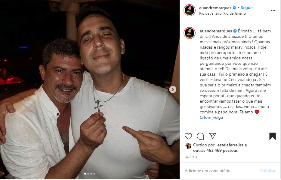 sensivel-mente.com - Andr&eacute; Marques e muitos outros amigos prestam homenagem a Tom Veiga assista ao v&iacute;deo!