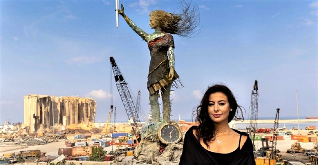 Artista libanesa cria escultura poderosa com as cinzas deixadas pela explosão em Beirute. Um tributo