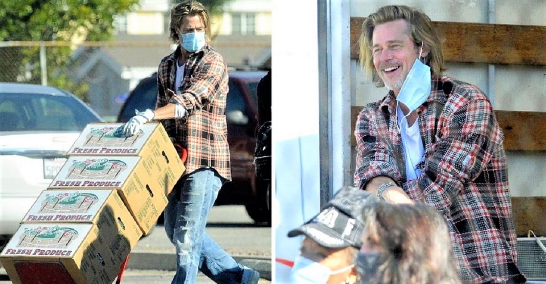 Brad Pitt foi fotografado levando comida e ajuda aos necessitados. Ele colabora sem se exibir