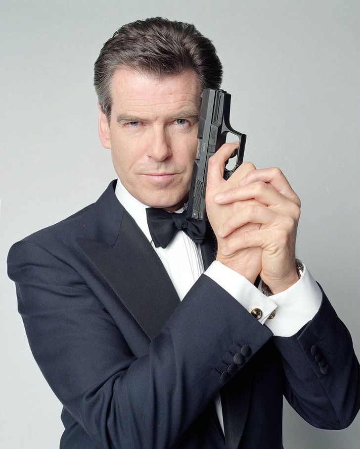 sensivel-mente.com - "Você foi meu melhor James Bond": Pierce Brosnan prestou uma bela homenagem a Sean Connery após sua partida