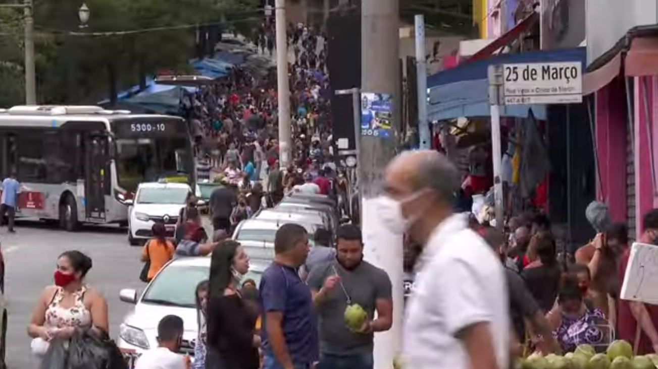 sensivel-mente.com - Faltando poucos dias para o Natal, São Paulo tem sábado de aglomerações exageradas e perigosas no comércio (vídeo)