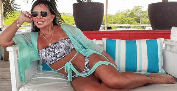 sensivel-mente.com - Com 61 anos, Gretchen posa de biqu&iacute;ni e revela corpo escultural: &rdquo;Arrasando&rdquo; (v&iacute;deo)