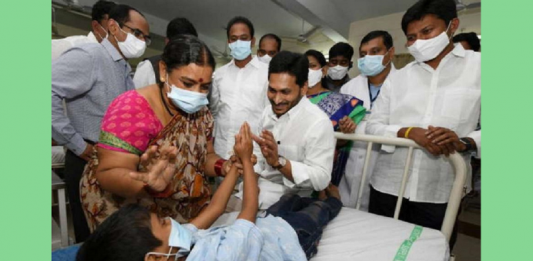 Surto misterioso e desconhecido infecta mais de 450 pessoas na Índia, muitos estão hospitalizados