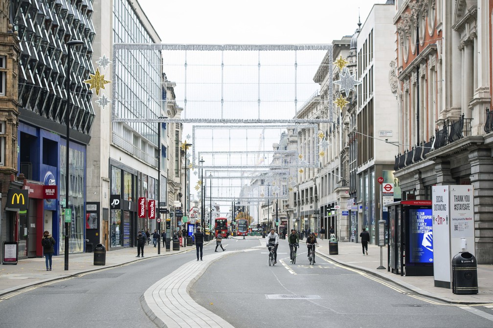 sensivel-mente.com - Londres fechará os bares, restaurantes e museus para frear contaminações de Covid-19