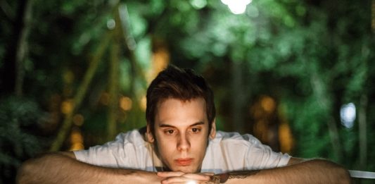 Por que é tão difícil controlar o que pensamos?