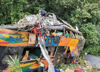 Acidente com ônibus em Guaratuba (PR) deixa vários mortos e feridos