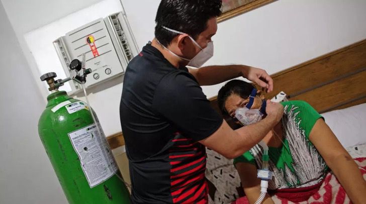 sensivel-mente.com - Médico em Manaus montou clínica em sua casa para tratar sua mãe com COVID. Eu estava todo saturado! (Vídeo)