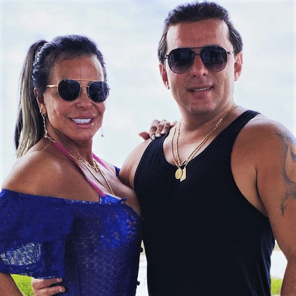 sensivel-mente.com - Gretchen se defende das cr&iacute;ticas e diz: &ldquo;sou boa de cama e dona do meu cart&atilde;o de cr&eacute;dito&rdquo; (v&iacute;deo)