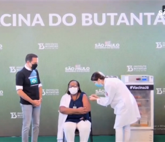 Com aprovação da ANVISA, São Paulo aplicou a 1ª dose da CoronaVac antes de iniciar o plano nacional de vacinação