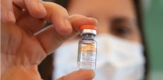 Enfermeiros no Rio delatam suborno para aplicar vacinas em “fura-filas”