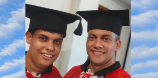 Pai começou a estudar direito para apoiar o seu filho com Asperger. Hoje, ambos estão formados