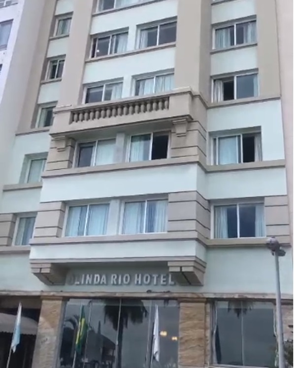 hotel rj - Fisioterapeuta caiu do 3º andar da janela do hotel após uma  “crise de sonambulismo”