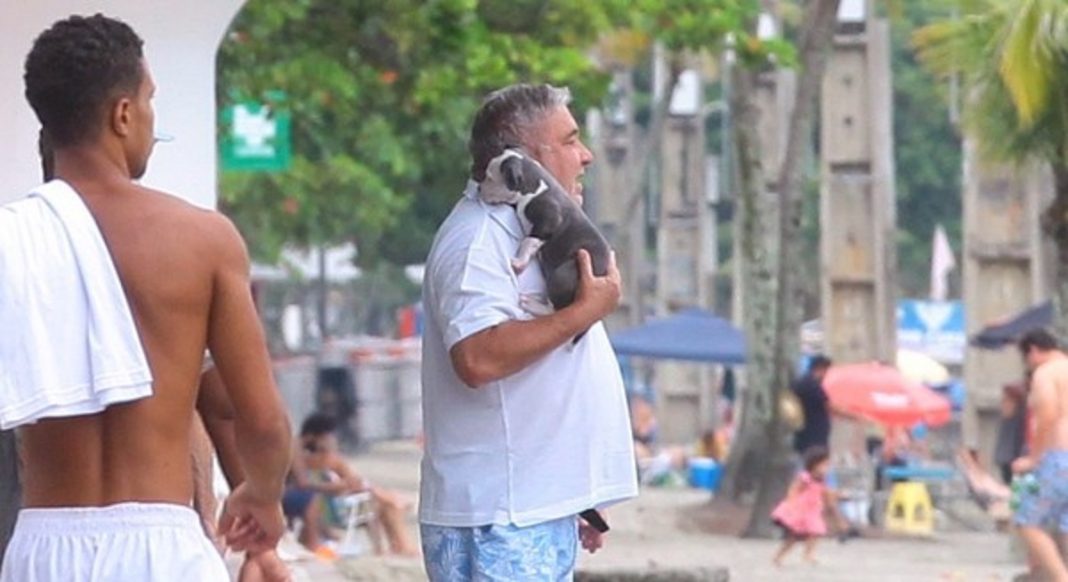 Desembargador que havia humilhado guarda após ser multado é visto novamente em praia SEM MÁSCARA