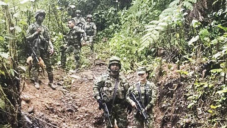 sensivel-mente.com - Pela primeira vez, uma mulher comanda as tropas do exército colombiano na selva. É a senhora de ferro!