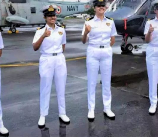 Pela primeira vez em 23 anos, a Marinha da Índia envia quatro mulheres para navios de guerra!