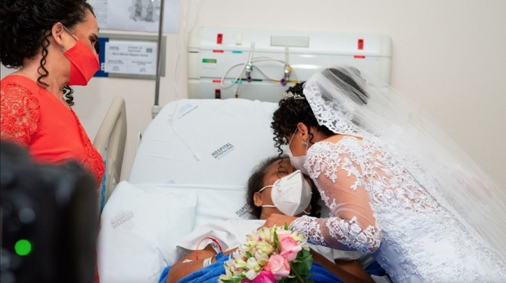 Noiva visita a mãe no hospital minutos antes de se casar: "Filha, você está aqui" 1 1 - Noiva visita a mãe no hospital minutos antes de se casar: "Filha, você está aqui"