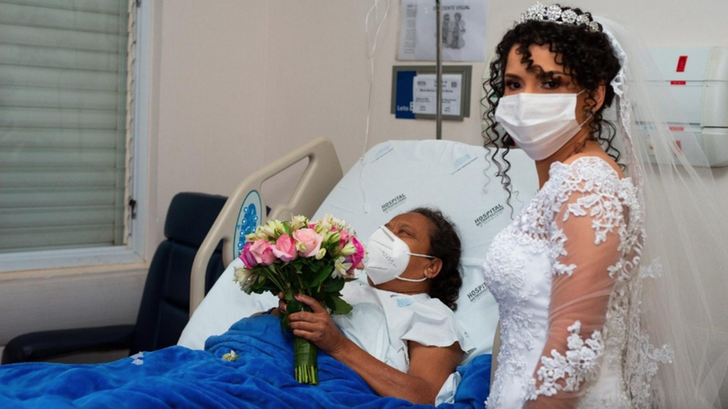 Noiva visita a mãe no hospital minutos antes de se casar: "Filha, você está aqui" 2 - Noiva visita a mãe no hospital minutos antes de se casar: "Filha, você está aqui"