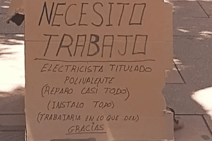 sensivel-mente.com - Eletricista desempregado encontra trabalho depois de fazer um an&uacute;ncio de papel&atilde;o: "N&atilde;o posso pedir mais"