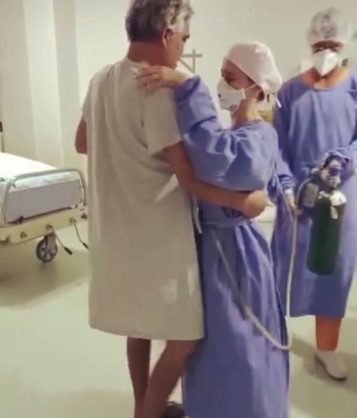 sensivel-mente.com - Médica dança com um paciente que derrotou COVID-19 após 94 dias, foi a DANÇA DA VITÓRIA