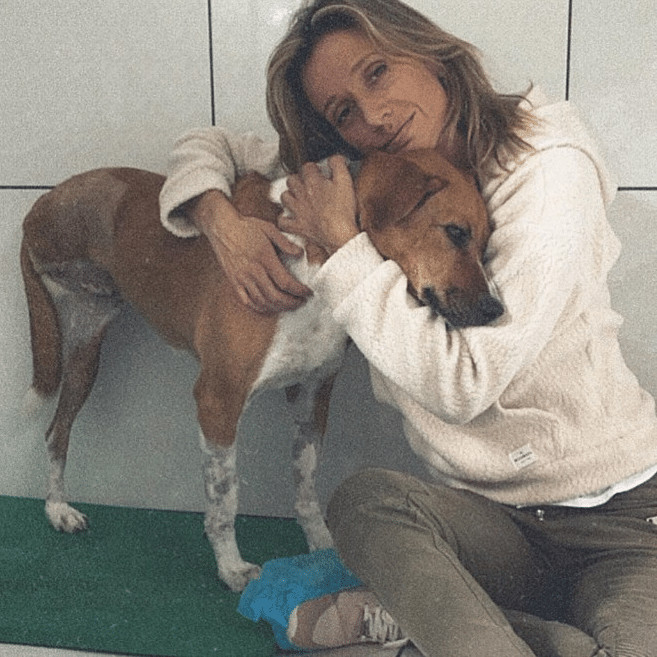 sensivel-mente.com - Luisa Mell acolhe cachorra rejeitada por n&atilde;o ter uma das patas