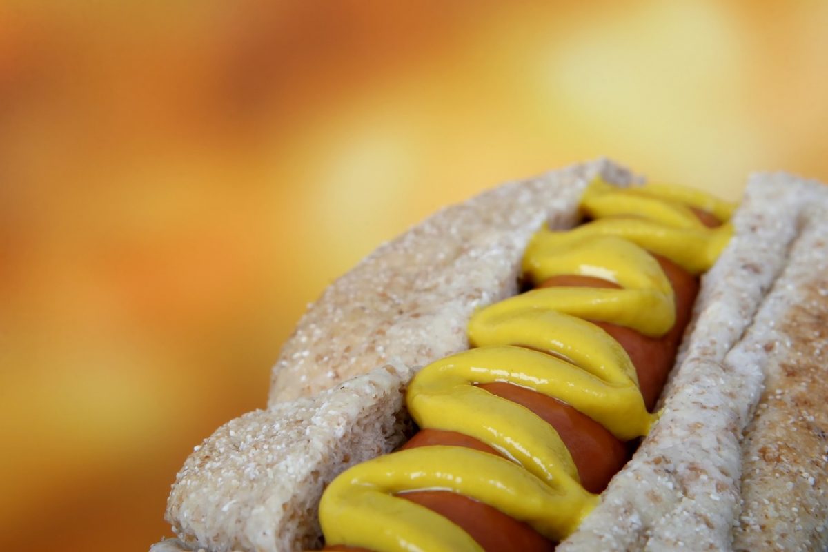 sensivel-mente.com - Rapaz perdeu o emprego com a pandemia e se recuperou abrindo barraca de Hot Dog