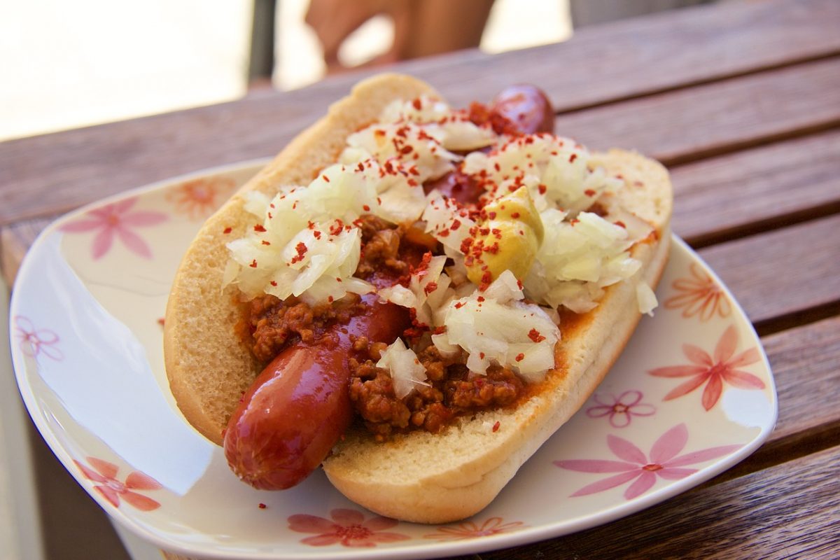 sensivel-mente.com - Rapaz perdeu o emprego com a pandemia e se recuperou abrindo barraca de Hot Dog