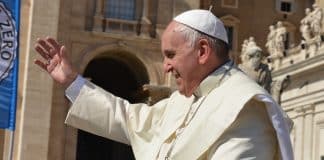 Papa Francisco deixa claro que “não se deve cobrar para celebrar missas! ”